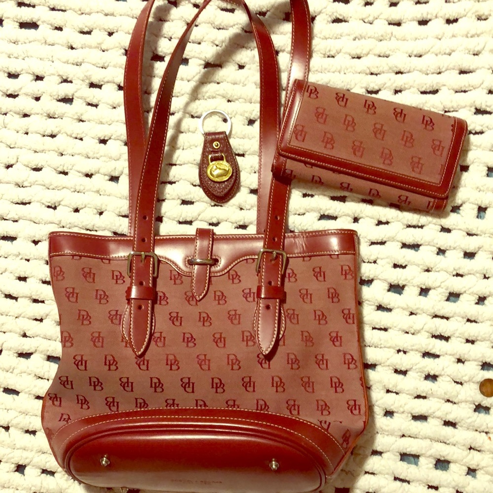 Dooney & Bourke shoulder bag